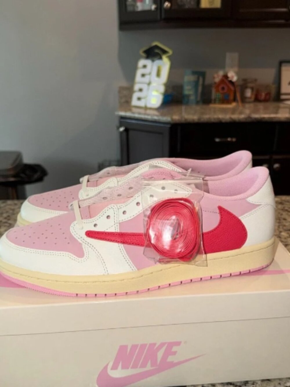 Jordan 1 Retro Low OG SP Travis Scott Tropical Pink